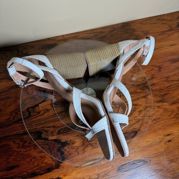 Crevo Kaitlyn Block Heel Dress Sandal - white - size 8.5 - Picture 10 of 16